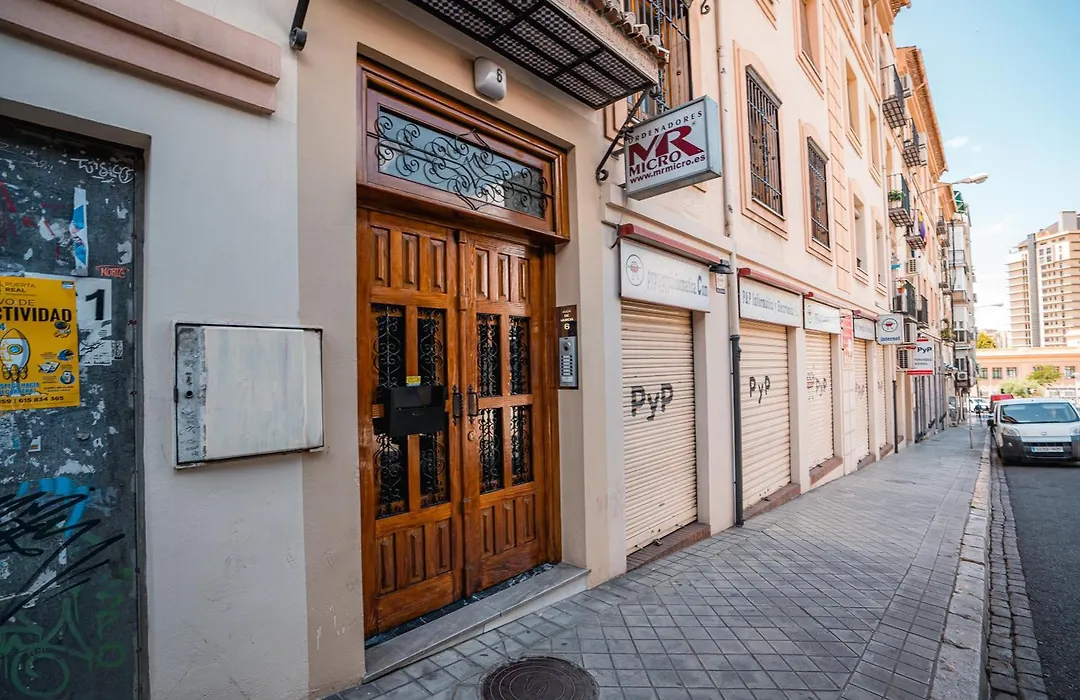 Apartamento turístico moderno con parking QH Plaza San Isidro-1